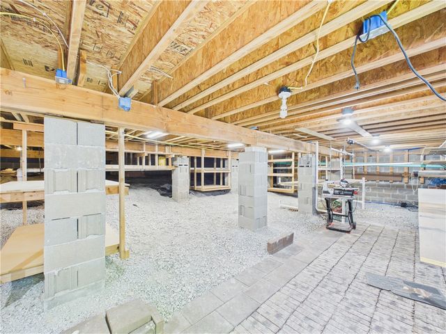 8 Benwick Lane, Bella Vista, AR 72714