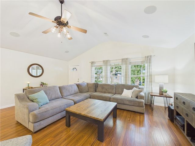 8 Benwick Lane, Bella Vista, AR 72714