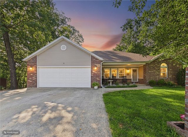 8 Benwick Lane, Bella Vista, AR 72714