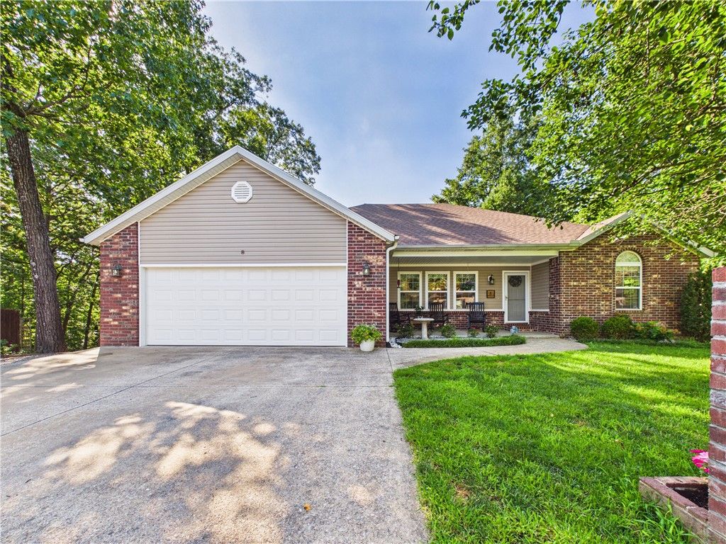 8 Benwick Lane, Bella Vista, AR 72714