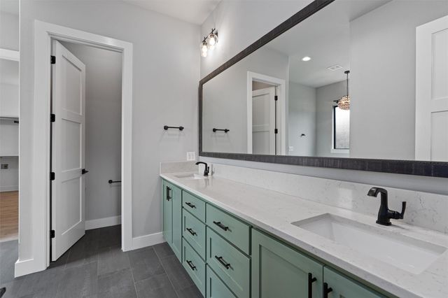 17621 Hunters HOLW, Jonestown, TX 78645