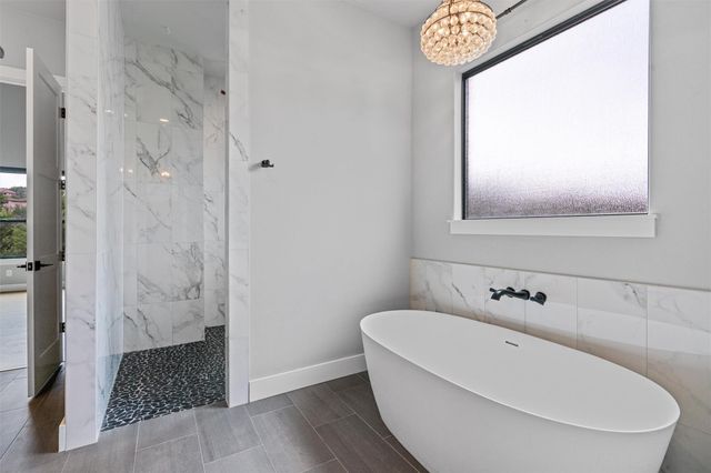 17621 Hunters HOLW, Jonestown, TX 78645