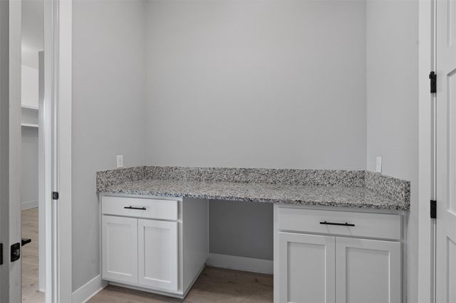 17621 Hunters HOLW, Jonestown, TX 78645