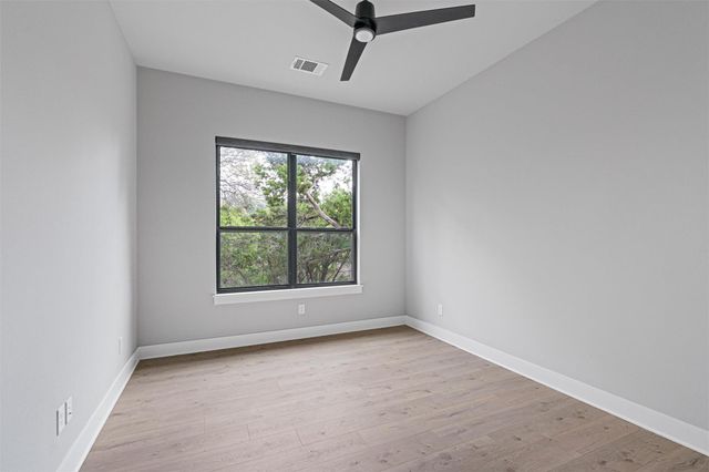 17621 Hunters HOLW, Jonestown, TX 78645