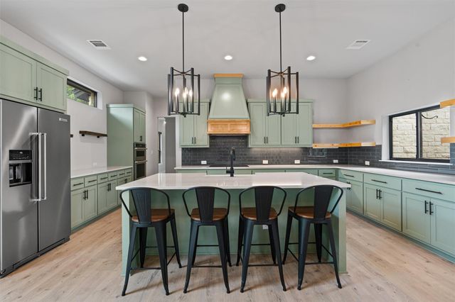 17621 Hunters HOLW, Jonestown, TX 78645