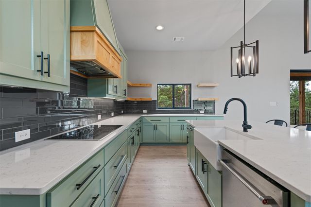 17621 Hunters HOLW, Jonestown, TX 78645