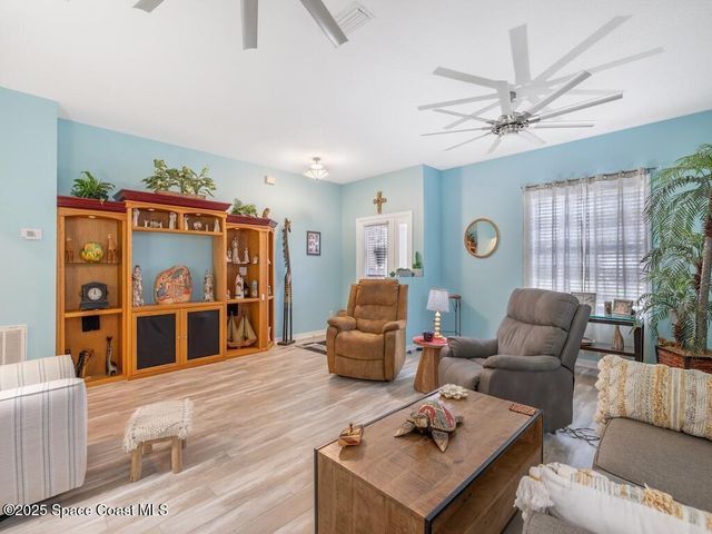 221 Briarcliff Circle, Sebastian, FL 32958