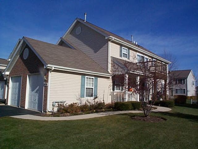 7424 GRANDVIEW Court, Carpentersville, IL 60110