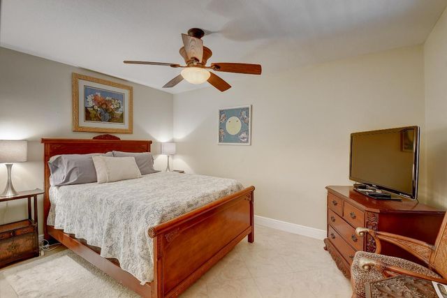 2492 NW 10th Street, Delray Beach, FL 33445