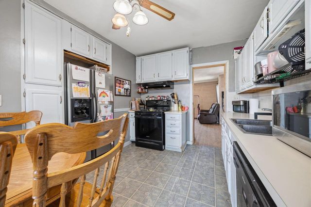 424 W Milwaukee STREET, Jefferson, WI 53549