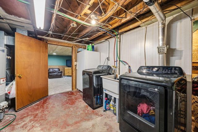 424 W Milwaukee STREET, Jefferson, WI 53549