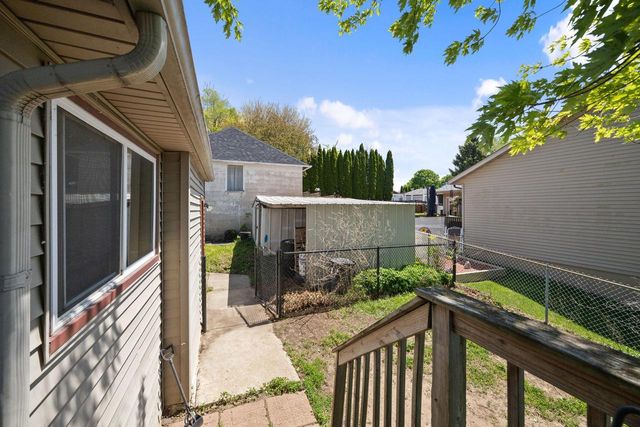 424 W Milwaukee STREET, Jefferson, WI 53549