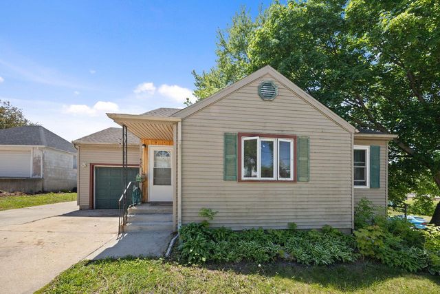 424 W Milwaukee STREET, Jefferson, WI 53549