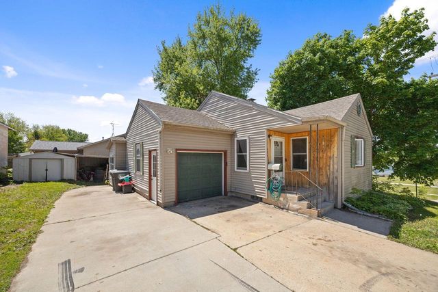 424 W Milwaukee STREET, Jefferson, WI 53549