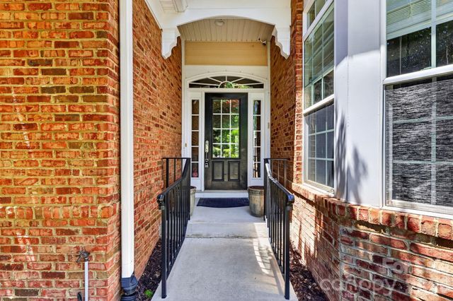 9242 Whistling Straits Drive, Fort Mill, SC 29707