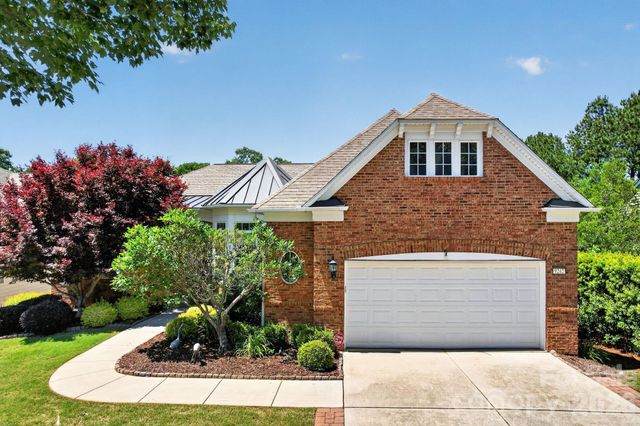 9242 Whistling Straits Drive, Fort Mill, SC 29707