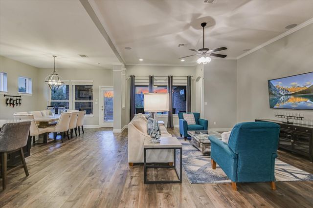 574 Merion DR, Austin, TX 78737