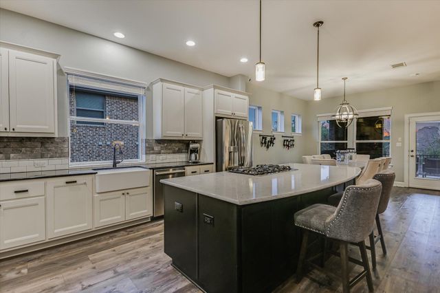 574 Merion DR, Austin, TX 78737