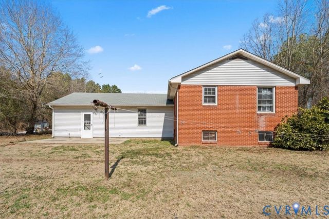 10401 Carraige Rd, Providence Forge, VA 23140