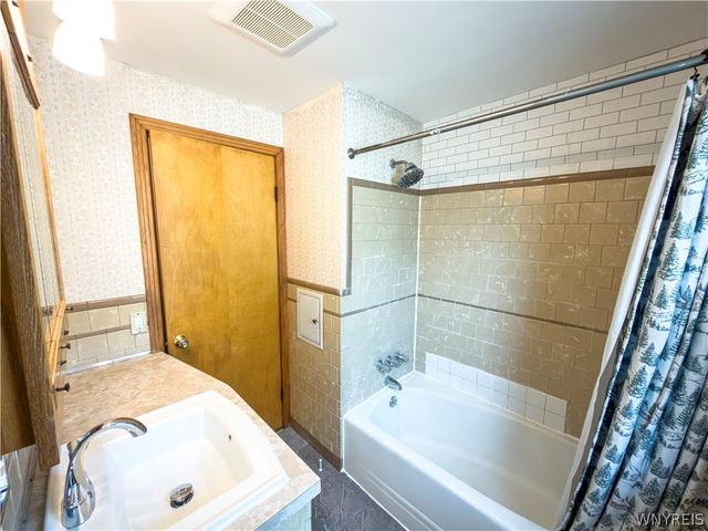 406 Callodine Avenue, Amherst, NY 14226