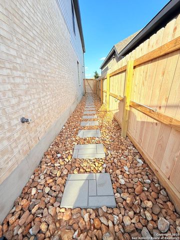 108 Old Ridge, Boerne, TX 78006