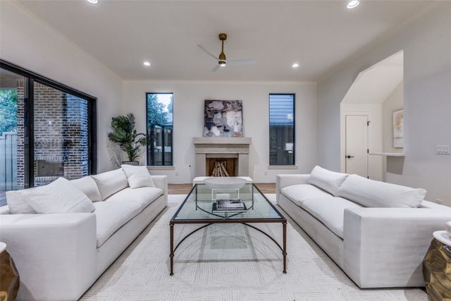 7422 VILLANOVA Street, Dallas, TX 75225