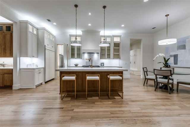 7422 VILLANOVA Street, Dallas, TX 75225