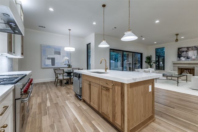 7422 VILLANOVA Street, Dallas, TX 75225