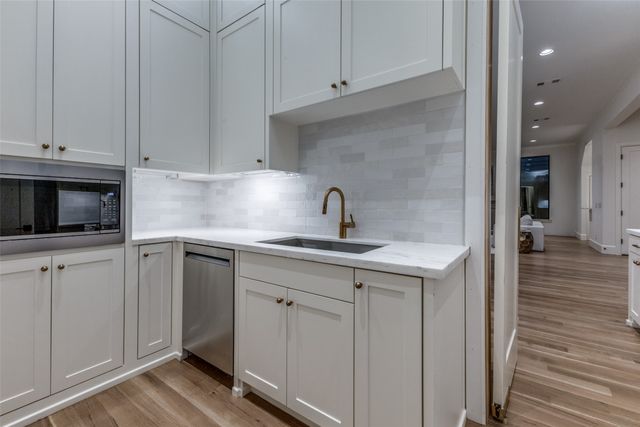 7422 VILLANOVA Street, Dallas, TX 75225