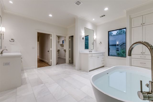 7422 VILLANOVA Street, Dallas, TX 75225