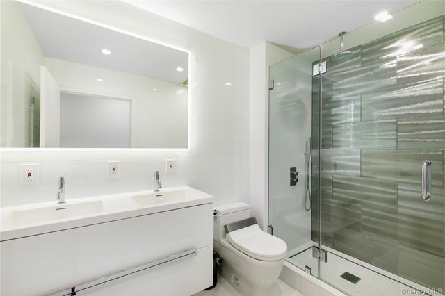 260 Dune 101G, Westhampton Beach, NY 11978