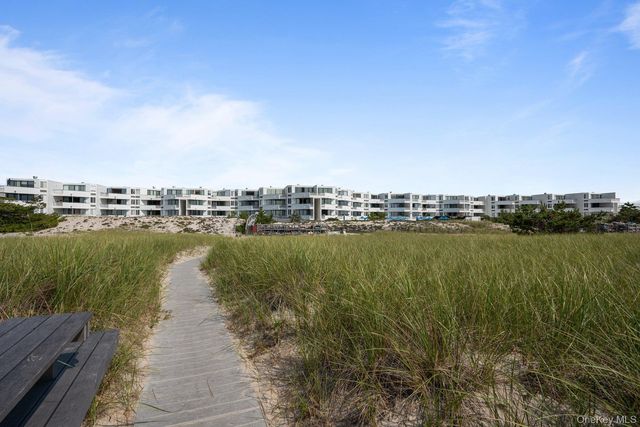 260 Dune 101G, Westhampton Beach, NY 11978