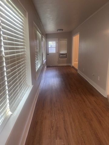 315 S Baker Street, Granbury, TX 76048