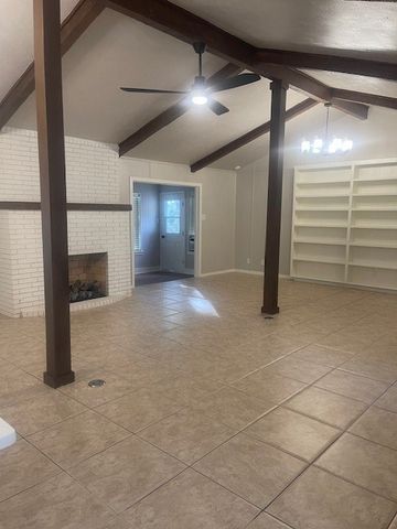315 S Baker Street, Granbury, TX 76048