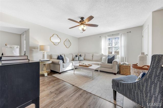 1511 Swallow Drive, Brentwood, MO 63144