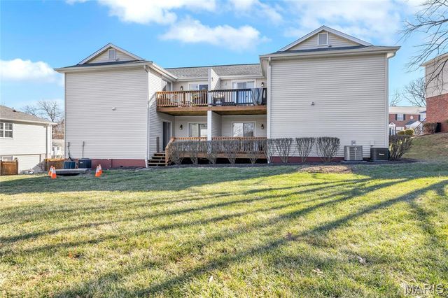 1511 Swallow Drive, Brentwood, MO 63144