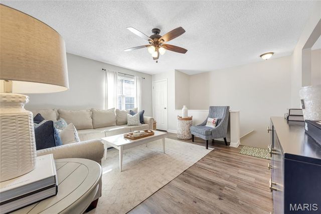 1511 Swallow Drive, Brentwood, MO 63144