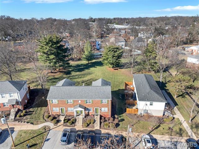 1511 Swallow Drive, Brentwood, MO 63144