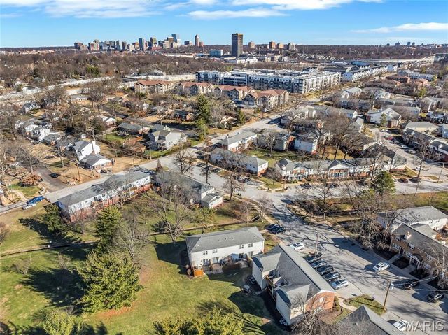 1511 Swallow Drive, Brentwood, MO 63144