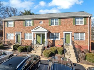 1511 Swallow Drive, Brentwood, MO 63144