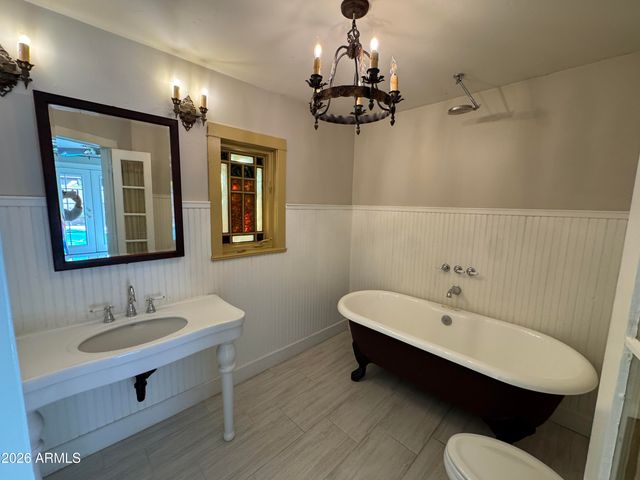 505 W GRANADA Road, Phoenix, AZ 85003