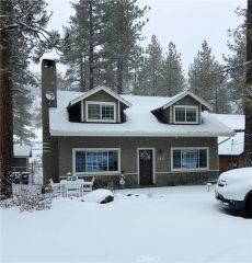 610 Mountain View, Wrightwood, CA 92397