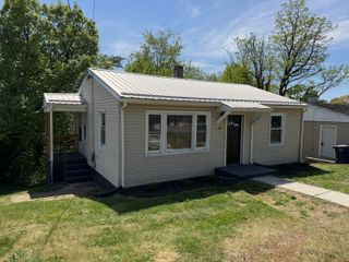 4202 Vermont AVE, Roanoke, VA 24017