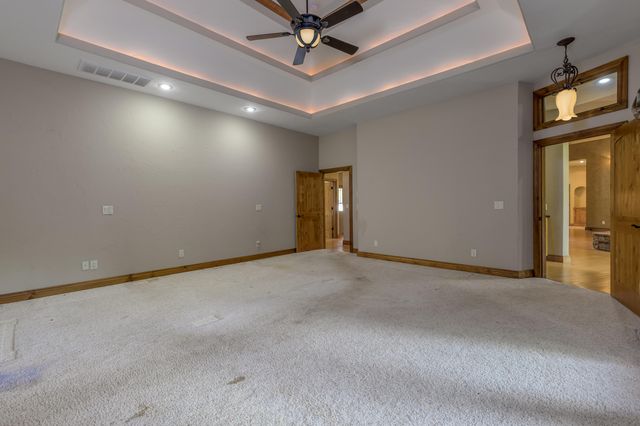 1418 E River Oaks Lane, Springfield, MO 65804