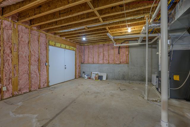 1418 E River Oaks Lane, Springfield, MO 65804