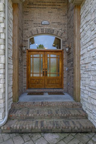 1418 E River Oaks Lane, Springfield, MO 65804
