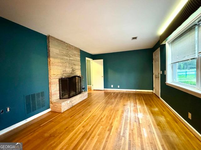 1077 Highway 76 W, Clayton, GA 30525