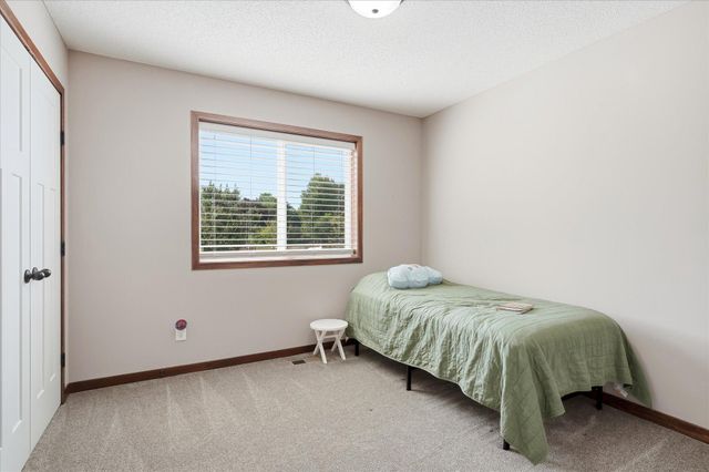 5209 49th Avenue N, Crystal, MN 55429