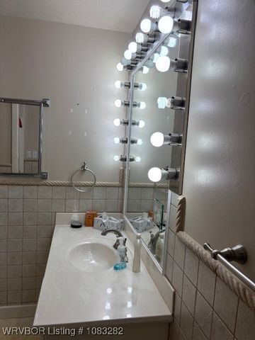 1408 LESSLEY Lane, Sallisaw, OK 74955