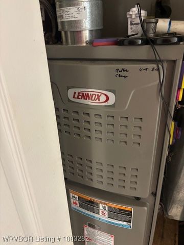 1408 LESSLEY Lane, Sallisaw, OK 74955